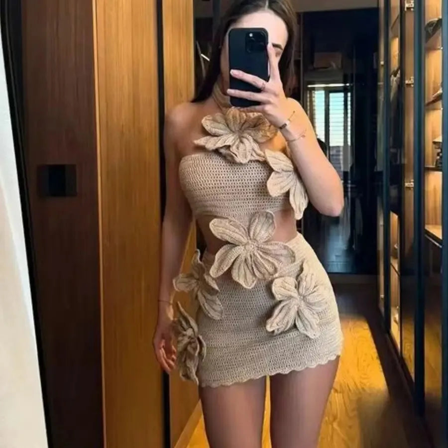 2026 Summer Collection Features a Casual Dress with a Floral Hollow-Out Design Perfect for Beach Outings